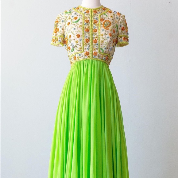 Vintage Dresses & Skirts - Vintage Victoria Royal beaded gown